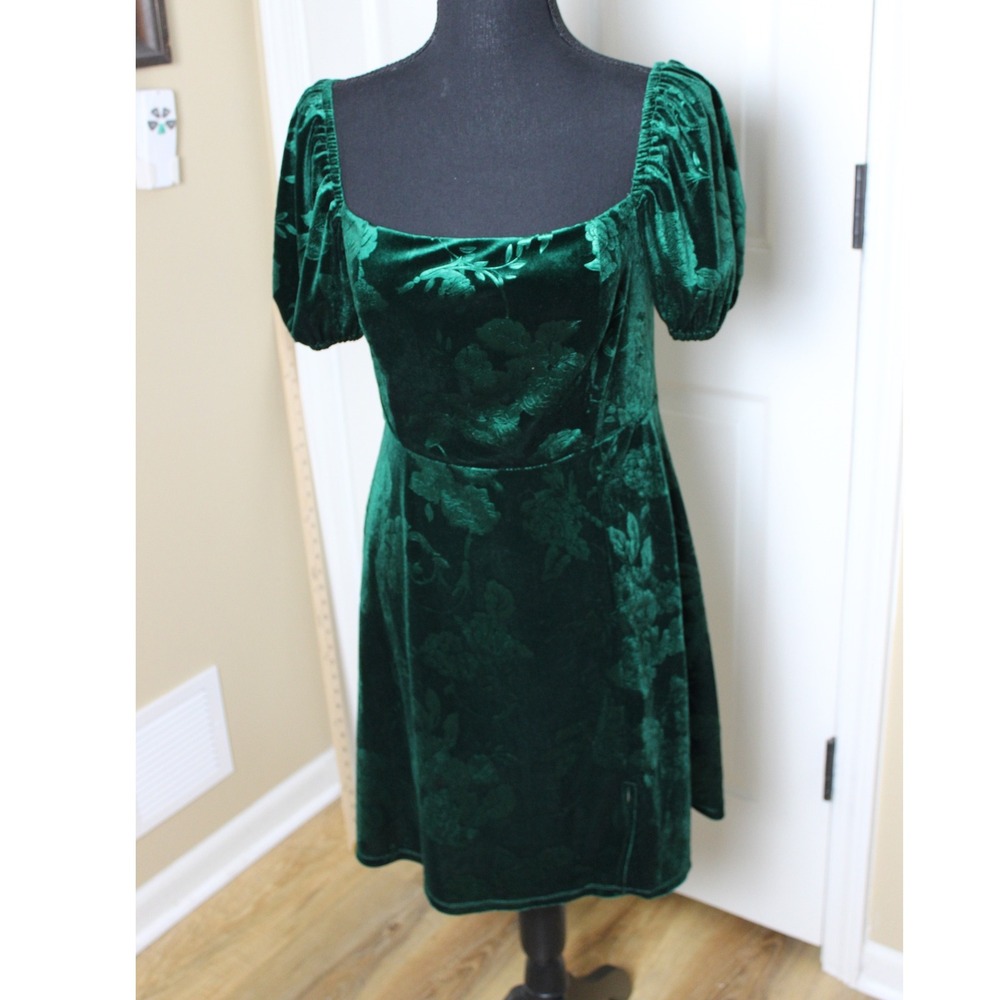 NWT Altar'd‎ State Geen Velvet Dress Size Large